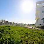 West Luxury Leona Appartement *