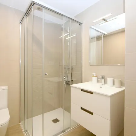 West Luxury Leona Apartment