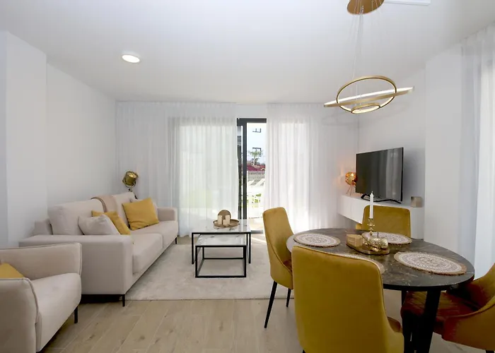 Apartment West Luxury Leona *